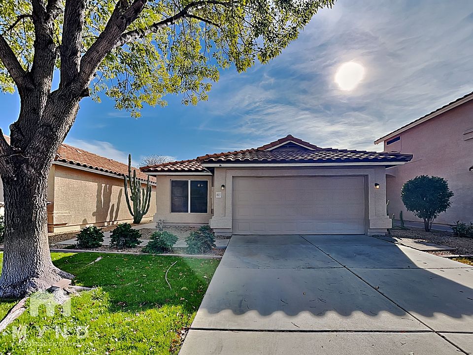 1st image of 8027 W Laurel Ln