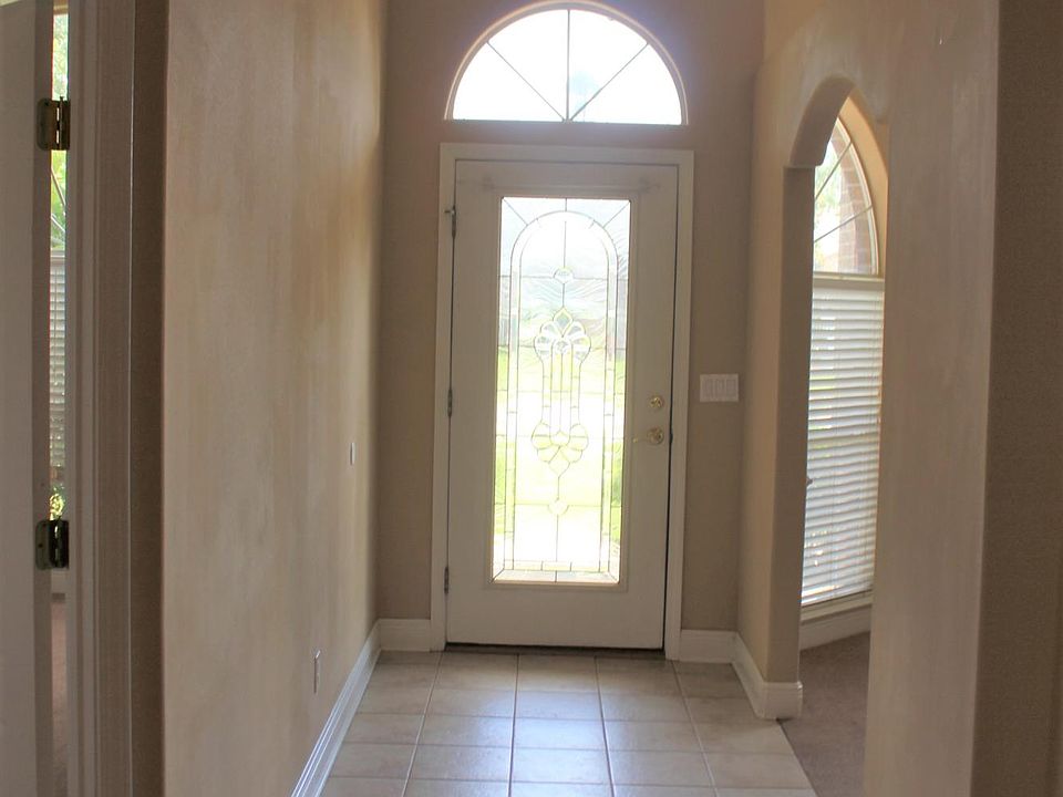 1st image of 5284 Woodlake Trc