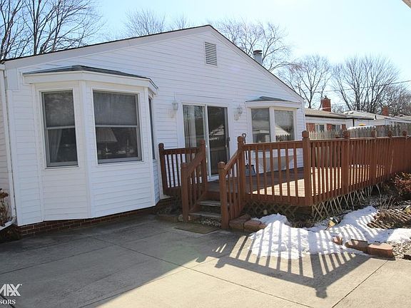 3rd image of 29515 Herbert St