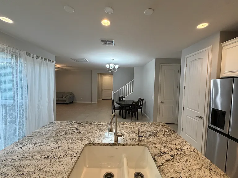 4138 E Jones St — Photo 36