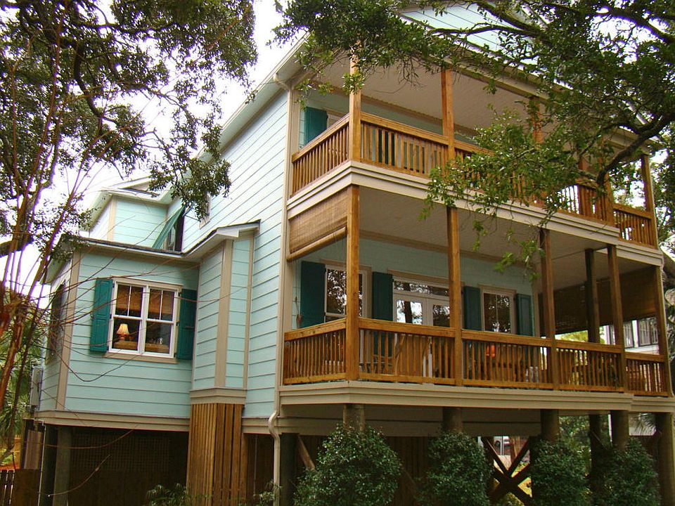 1st image of 406 E Ashley Ave