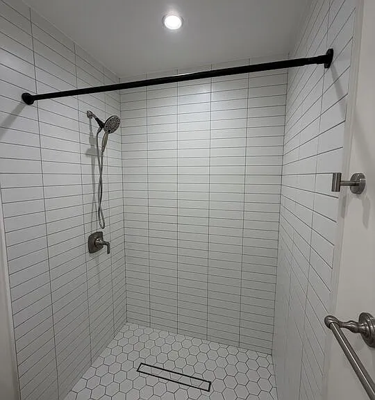 6533 Costello Ave — Photo 4