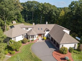 26 Brian Ln, Avon, CT 06001
