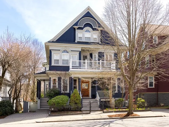 79 Saint Paul St #79, Brookline, MA 02446