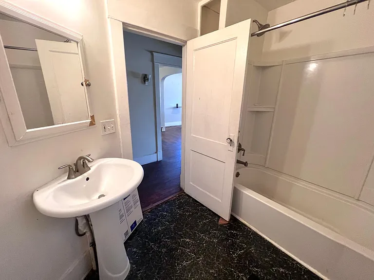 1007 Mahlon St — Photo 7