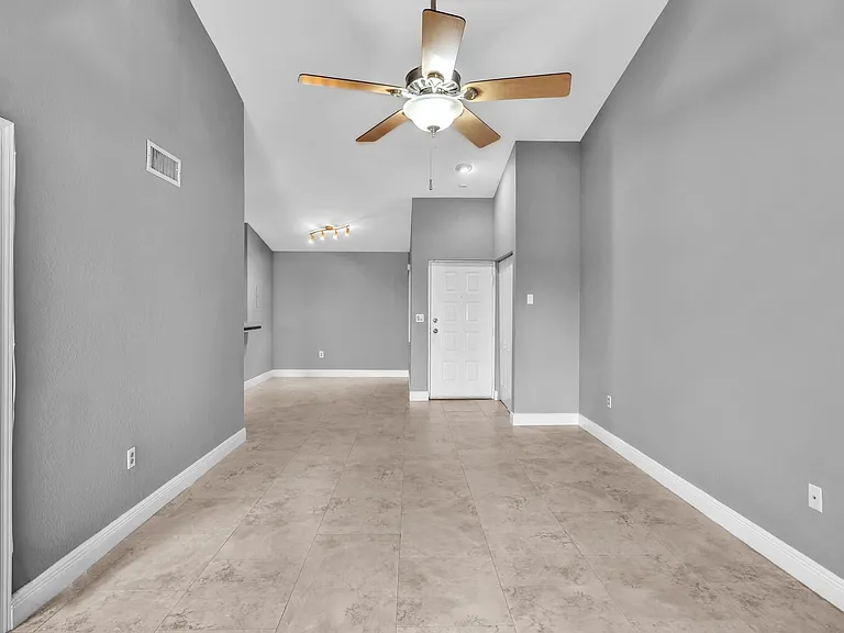 2881 N Oakland Forest Dr #307 — Photo 20
