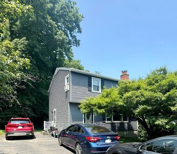 18 Robins Square East, Norwalk, CT, 06854