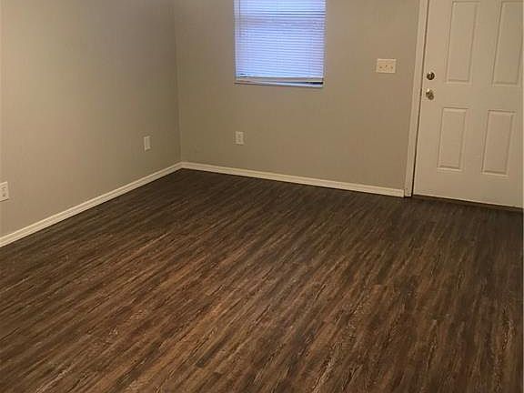 5th image of 219 Brooke Lynn Dr