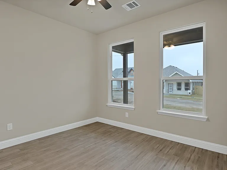 5619 Barkridge Dr — Photo 18