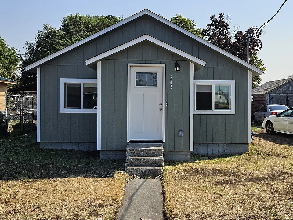 345 SE 4th St