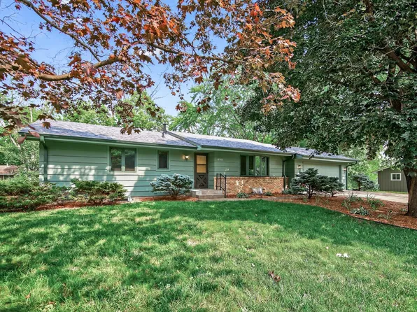 10352 Columbus Cir, Bloomington, MN 55420