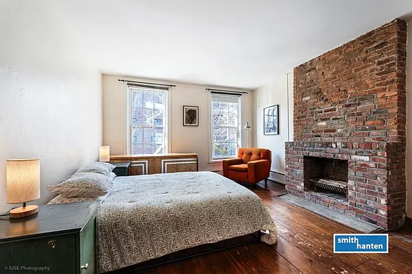 Sold by Smith Hanten Properties | media 6