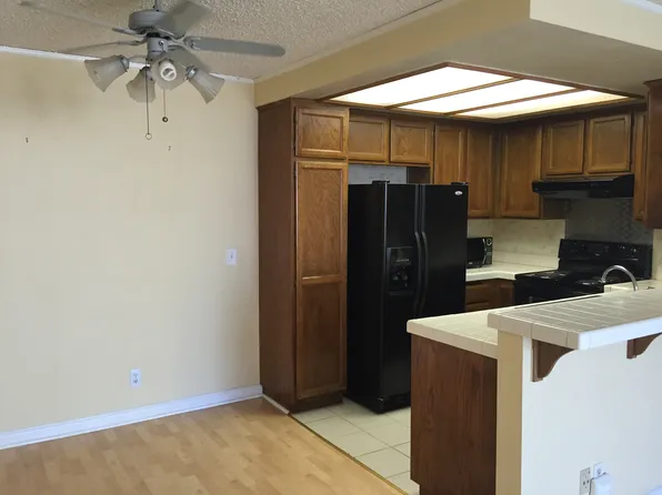 17800 Burbank Blvd #308, Encino, CA 91316