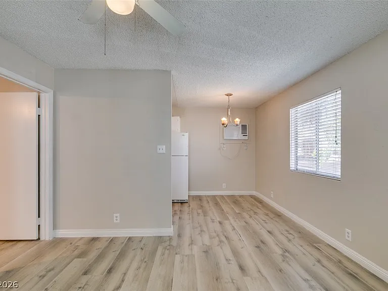 5806 Dodd St #D — Photo 11