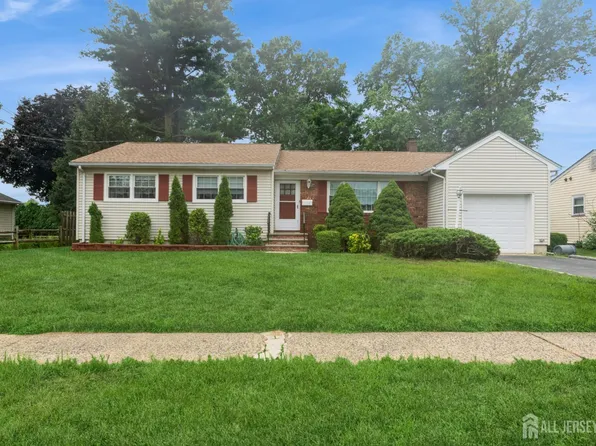 149 Mulberry Ln, Middlesex, NJ 08846