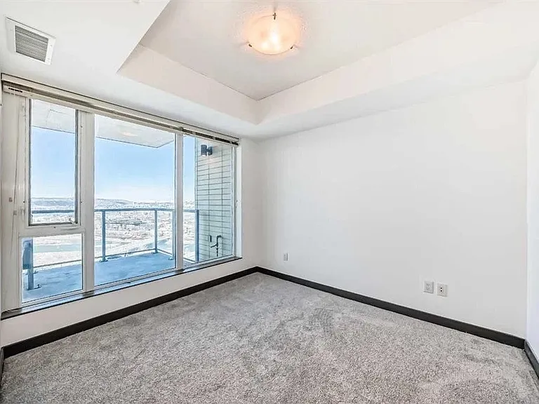 888 4th Ave SW #1902 — Photo 24