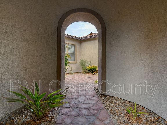 5th image of 2108 Cactus Desert Ct