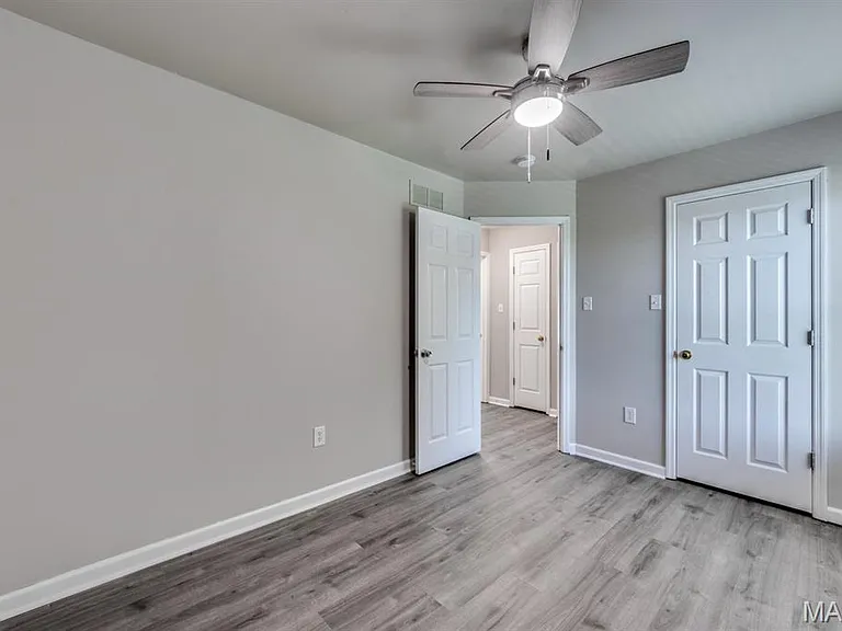 340 Emmanuel Ct — Photo 35