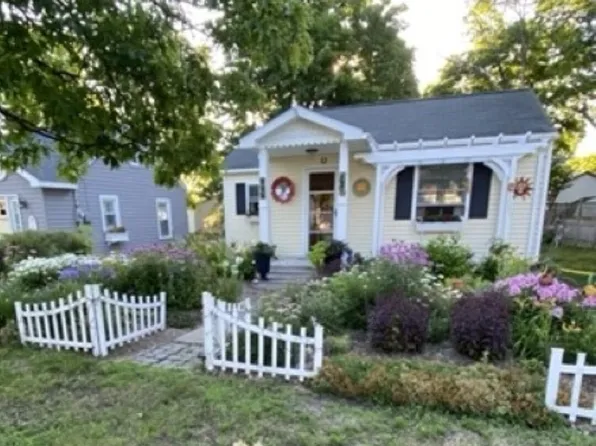 408 Henry St, Mackinaw City, MI 49701