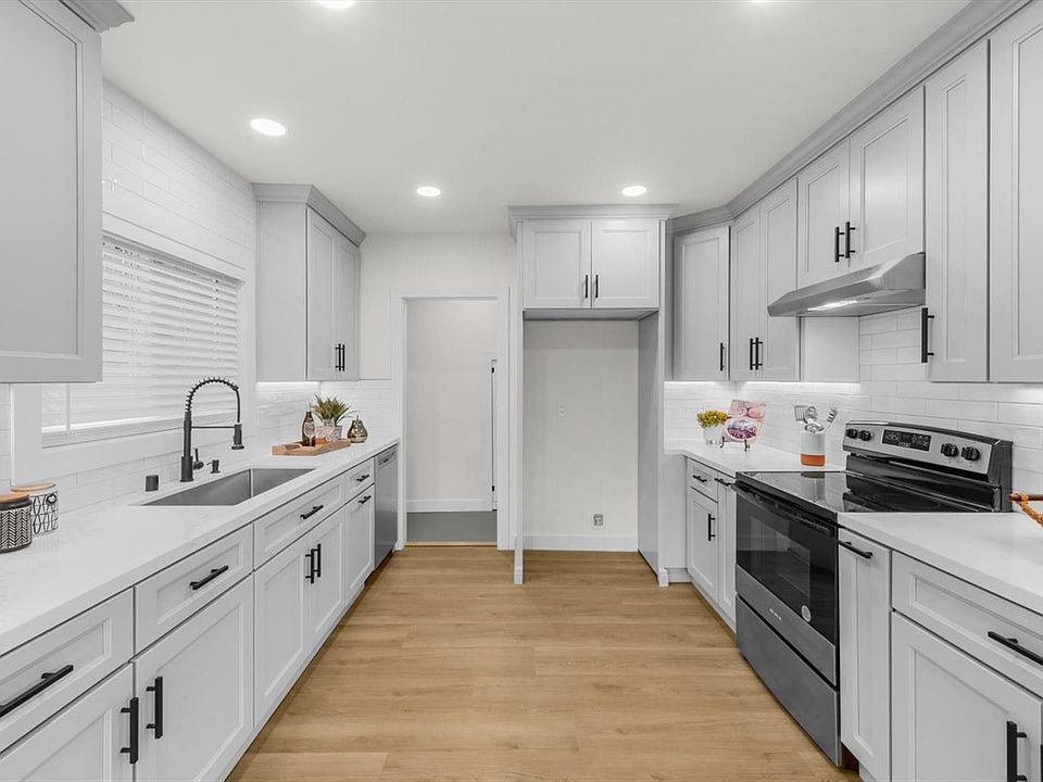 1st image of 435 Alhambra Street