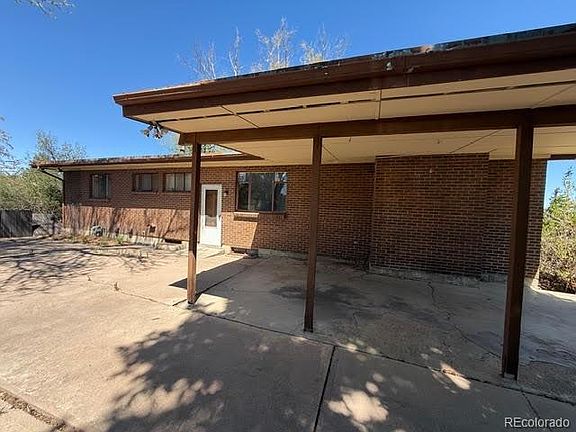 3rd image of 3159 E Maplewood Avenue