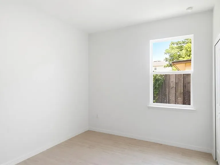 67 Glover St #101 — Photo 9