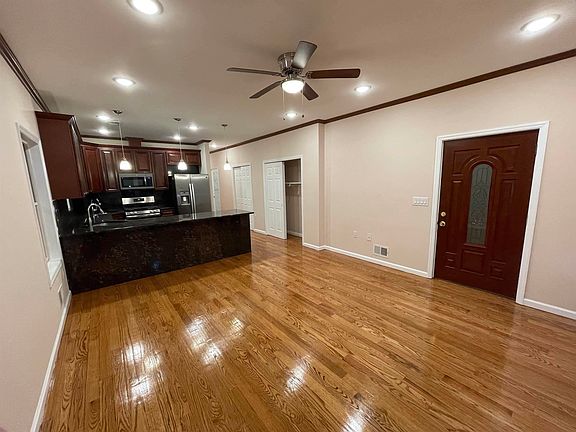 3rd image of 60 Bostwick Ave #1