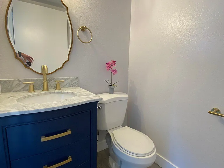 1635 E Cypress St #A — Photo 8