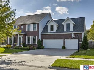 8131 Glynoaks Dr, Lincoln, NE 68516