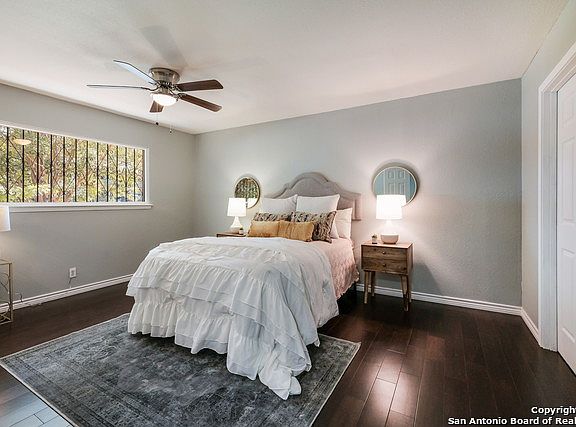 4th image of 5203 Newcome Dr