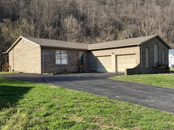 68 Maple Ln, Pikeville, KY 41501