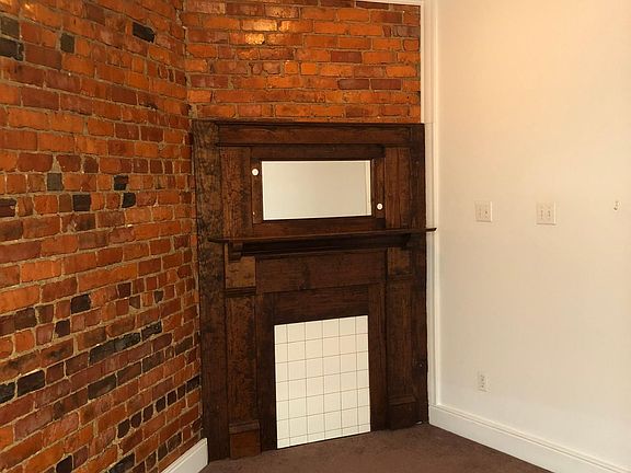 3rd image of 817 Bowe St APT B