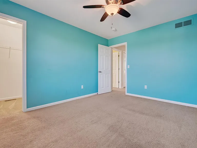 699 Bay Pointe Dr — Photo 23