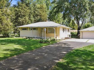 W142N6518 Florence Ave, Menomonee Falls, WI 53051