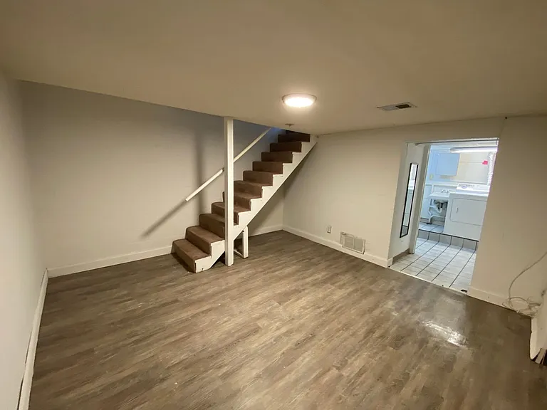 W 10th Ave 39-41 BSS — Photo 34