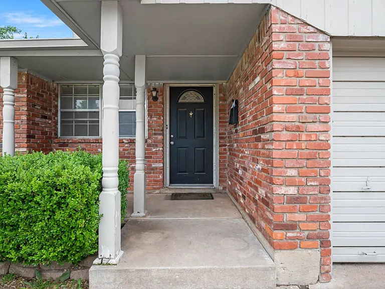 220 E Beech Ave — Photo 3