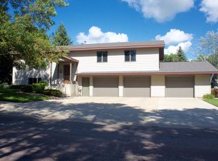 610 13th St NE, Watertown, SD 57201