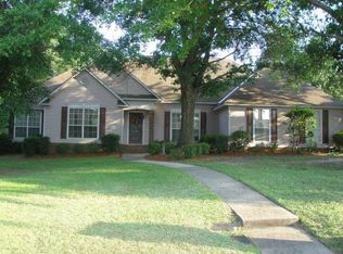 211 Remington Dr, Dothan, AL 36303