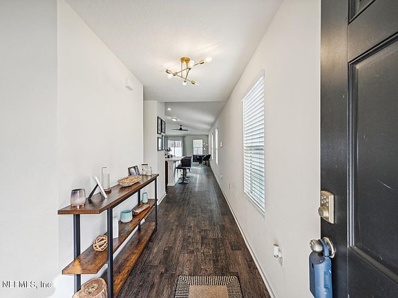 4th image of 8029 CAPE FOX Drive