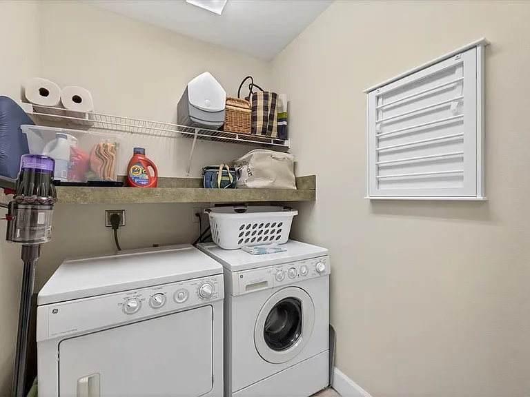 8541 Amberjack Cir #203 — Photo 30