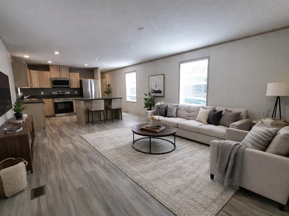 3510 N 9th St #167, Carter Lake, IA 51510