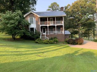 910 Fairway Rd NW, Fort Payne, AL 35967