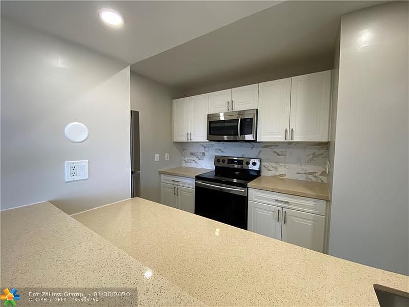 1st image of 1407 NE 56th St APT 401