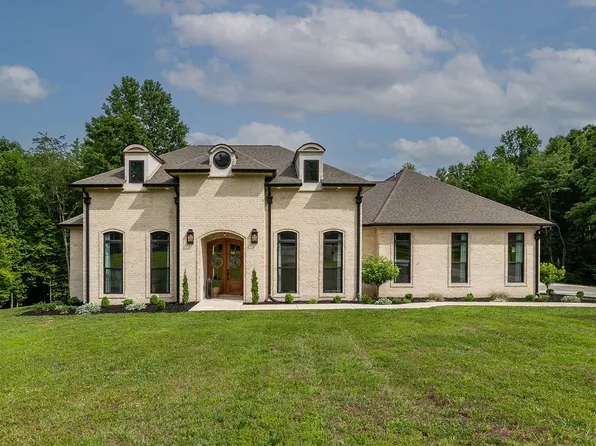 755 Cotton Ln, Leoma, TN 38468