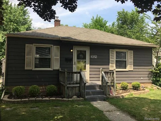 2021 Barrett Ave