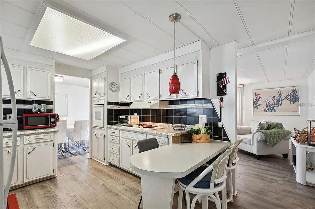 2 bed, 2.0 bath, 1152 sqft, $1,600 — Photo 4