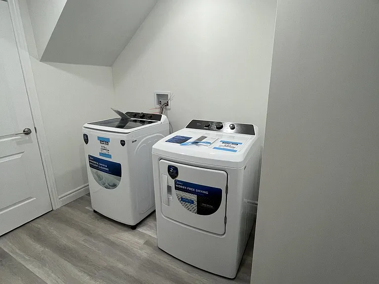 Tennant Cir — Photo 11
