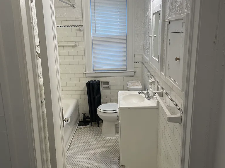 4336 Cortland St #2 — Photo 12