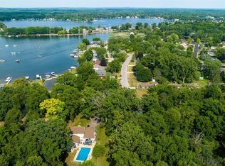 13200 Torrey Rd, Fenton, MI 48430