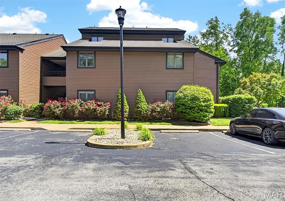 1st image of 13818 Amiot Dr APT A